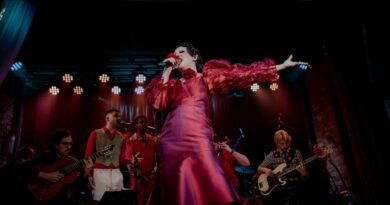 Joana Castanheira leva shows do projeto autoral “Desapreço” para cidades de Santa Catarina