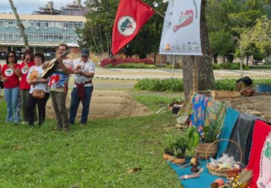 Parceria entre universidades e movimentos sociais celebra trajetória do MST
