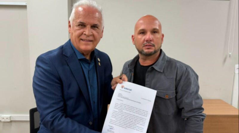 INTERCEL ENTREGA PAUTA DE REIVINDICAÇÕES À DIREÇÃO DA CELESC